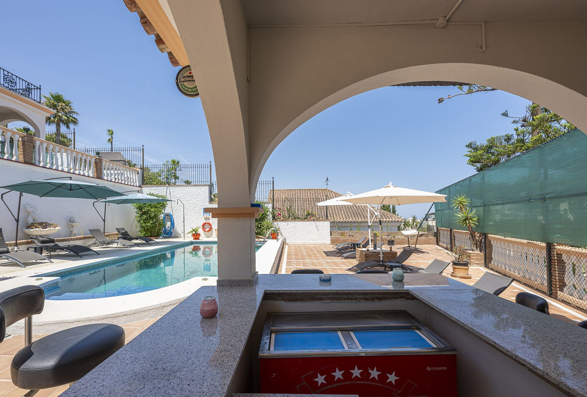 5 Bed Townhouse for sale in Mijas Costa Del Sol, Málaga, Spain