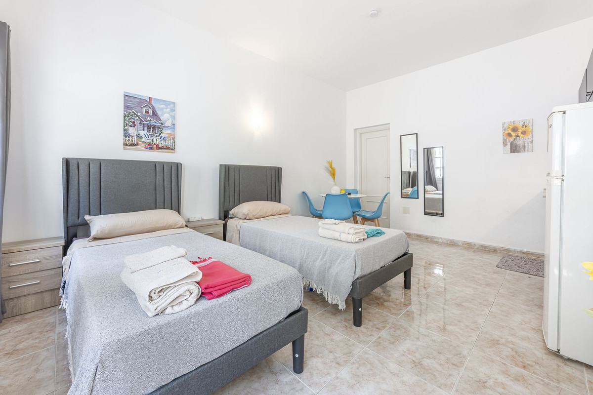 5 Bed Townhouse for sale in Mijas Costa Del Sol, Málaga, Spain