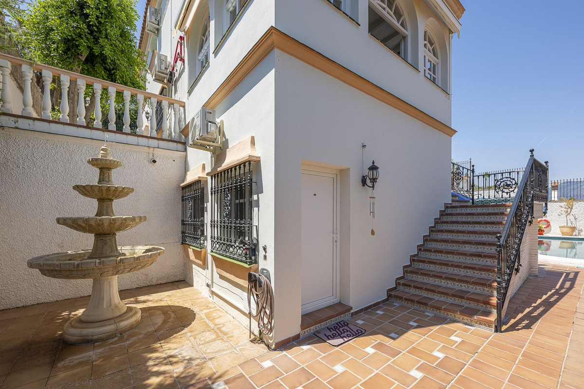 5 Bed Townhouse for sale in Mijas Costa Del Sol, Málaga, Spain