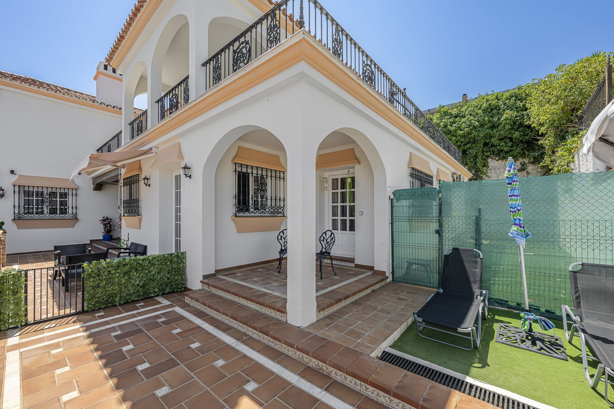 5 Bed Townhouse for sale in Mijas Costa Del Sol, Málaga, Spain