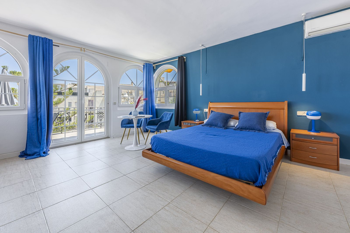 5 Bed Townhouse for sale in Mijas Costa Del Sol, Málaga, Spain