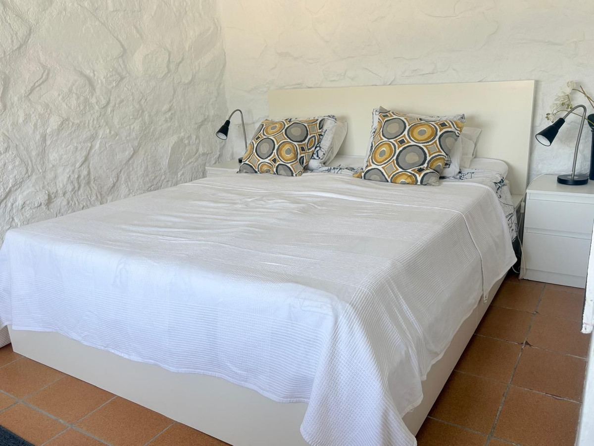 5 Bed Townhouse for sale in Cerros Del Aguila Costa Del Sol, Málaga, Spain