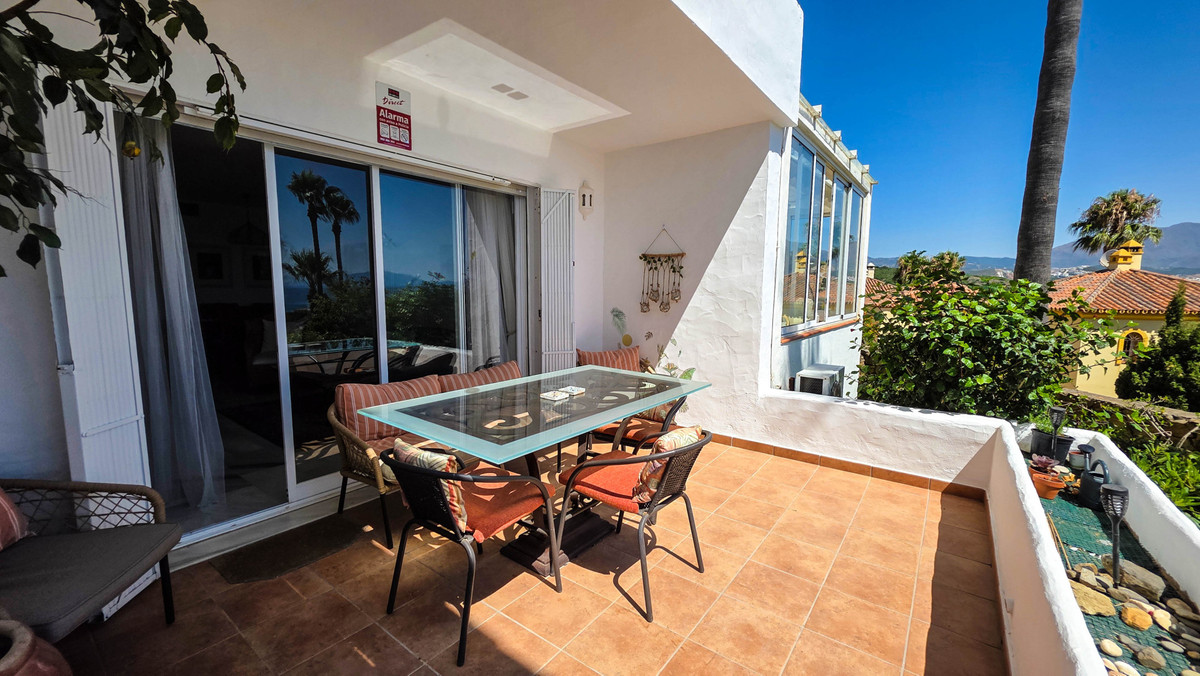3 Bed Townhouse for sale in La Duquesa Costa Del Sol, Málaga, Spain