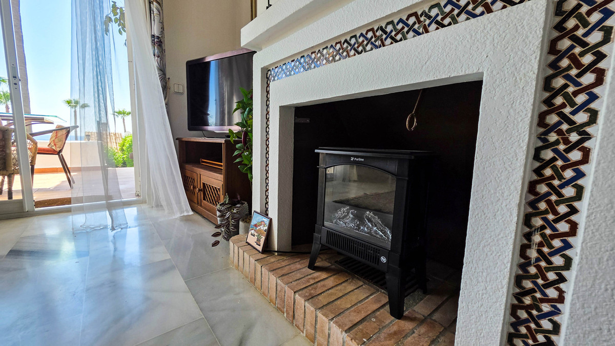 3 Bed Townhouse for sale in La Duquesa Costa Del Sol, Málaga, Spain