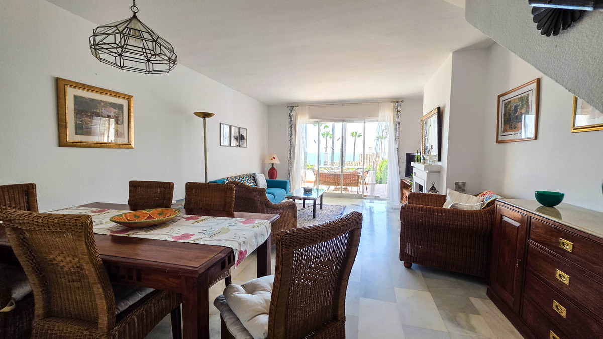 3 Bed Townhouse for sale in La Duquesa Costa Del Sol, Málaga, Spain