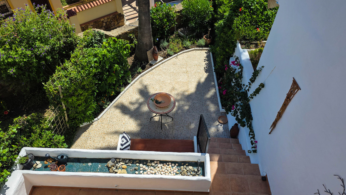 3 Bed Townhouse for sale in La Duquesa Costa Del Sol, Málaga, Spain