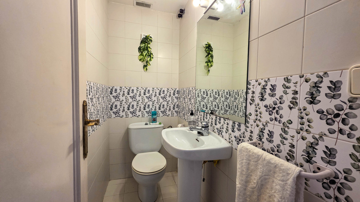 3 Bed Townhouse for sale in La Duquesa Costa Del Sol, Málaga, Spain