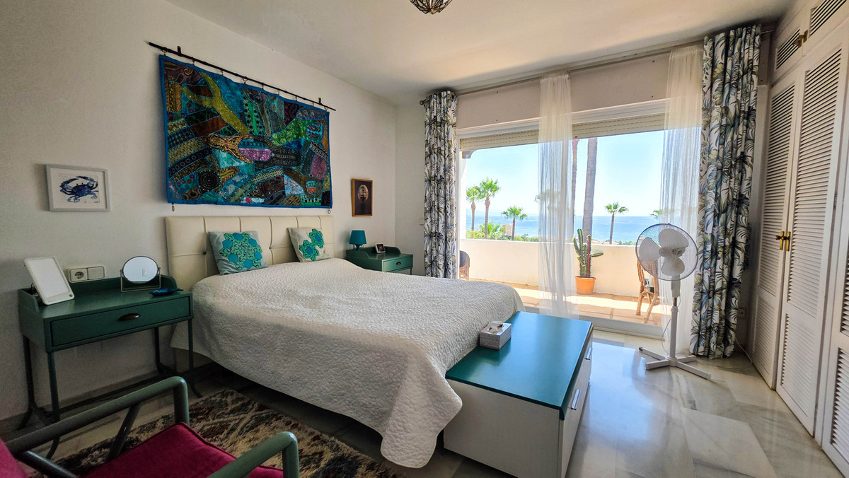 3 Bed Townhouse for sale in La Duquesa Costa Del Sol, Málaga, Spain