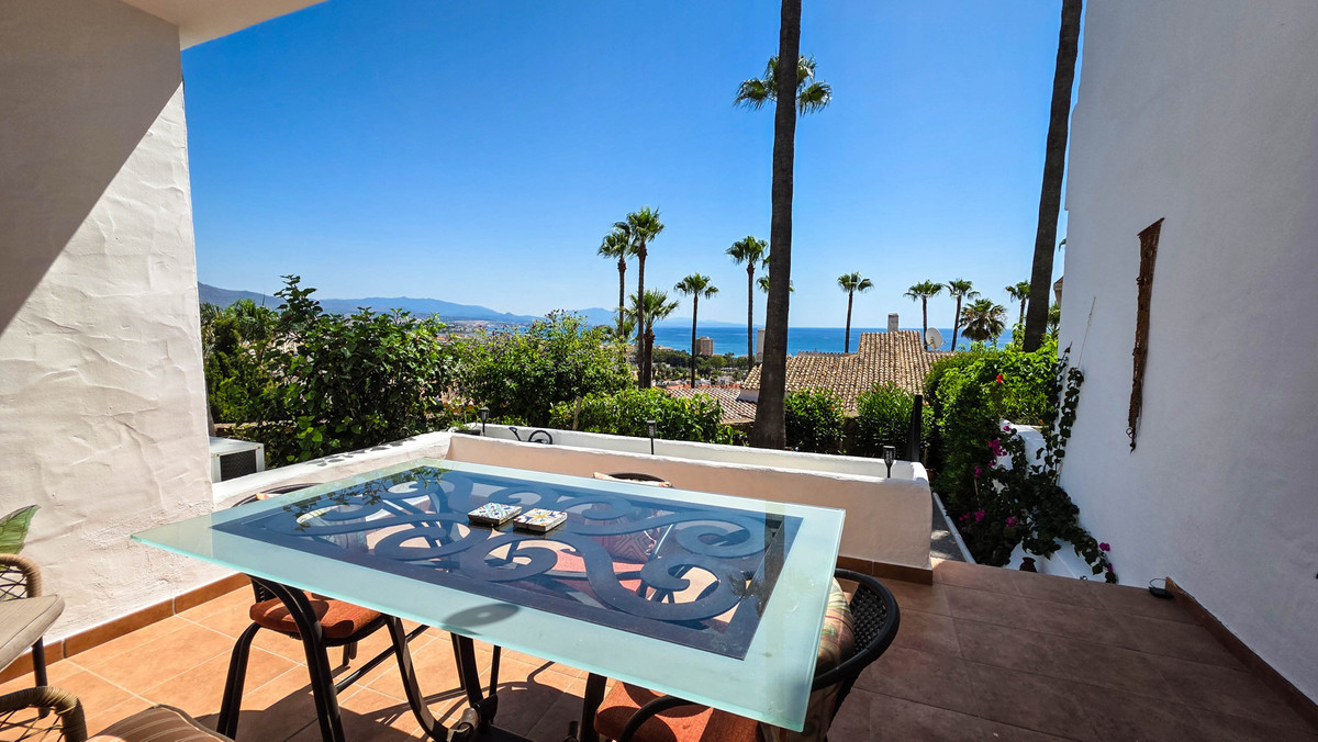 3 Bed Townhouse for sale in La Duquesa Costa Del Sol, Málaga, Spain