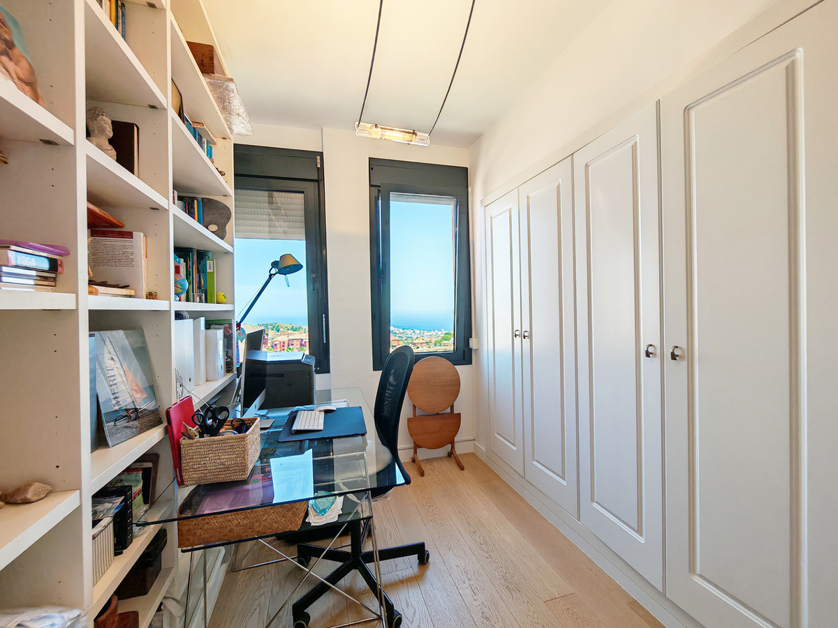 4 Bed Apartment for sale in Mijas Costa Costa Del Sol, Málaga, Spain