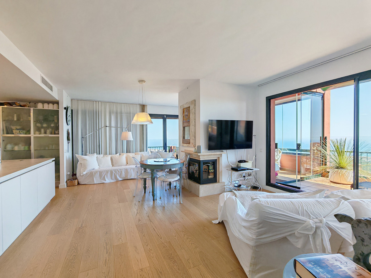 4 Bed Apartment for sale in Mijas Costa Costa Del Sol, Málaga, Spain