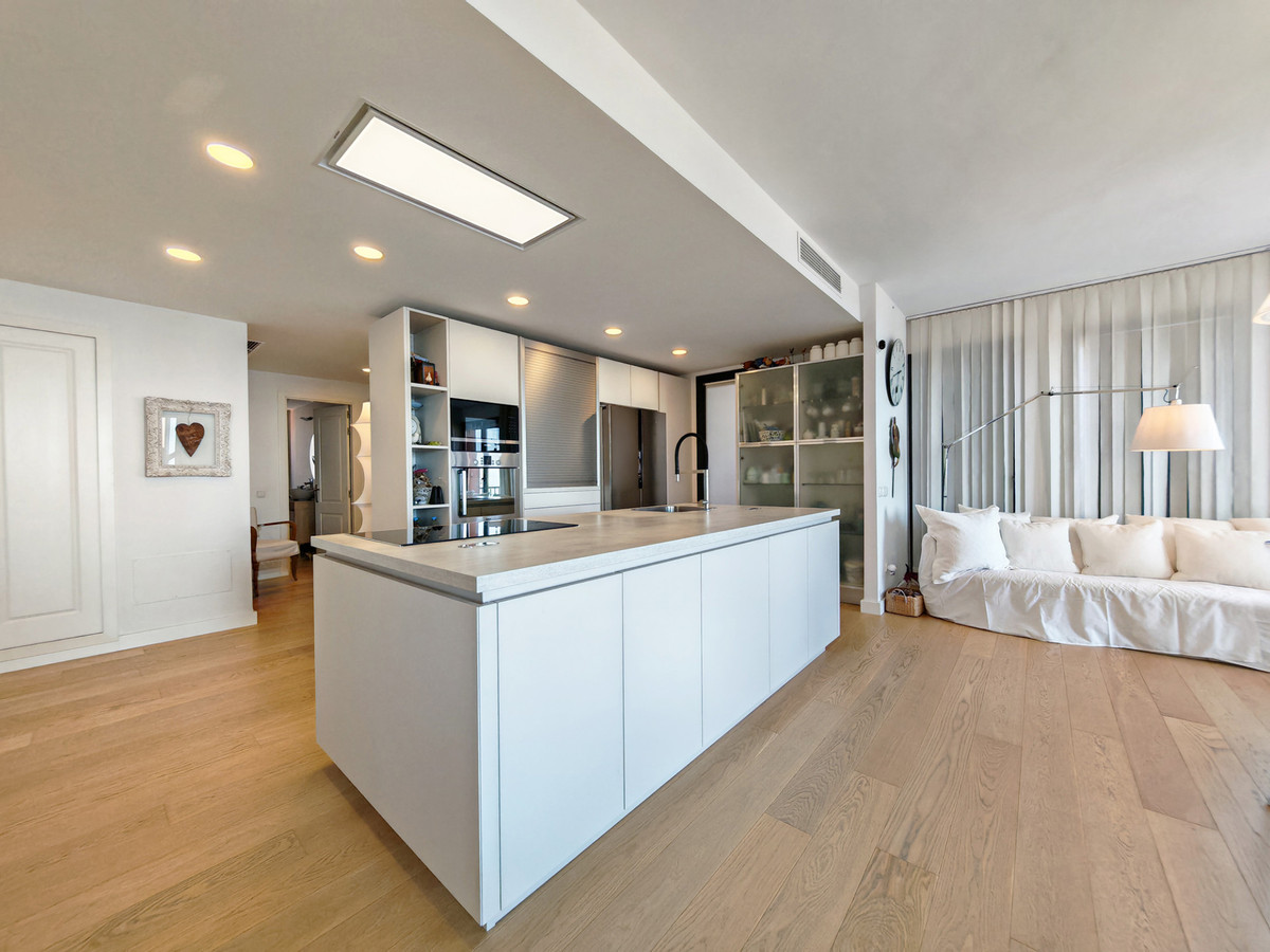4 Bed Apartment for sale in Mijas Costa Costa Del Sol, Málaga, Spain