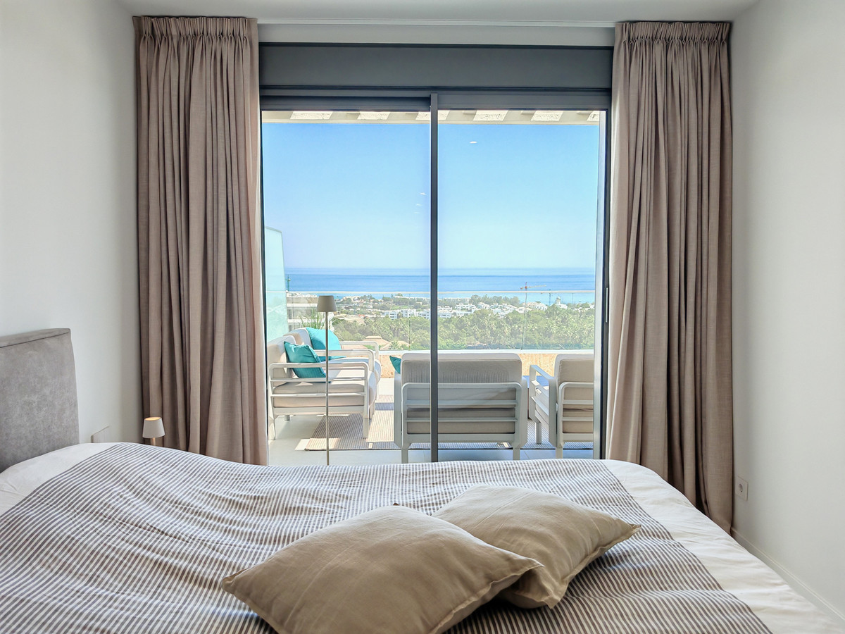 3 Bed Apartment for sale in Selwo Costa Del Sol, Málaga, Spain