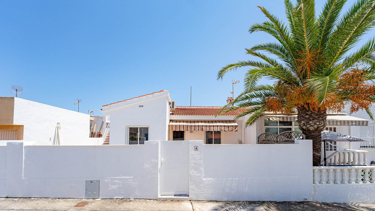 2 Bed Townhouse for sale in Ciudad Quesada Costa Blanca, Alicante, Spain