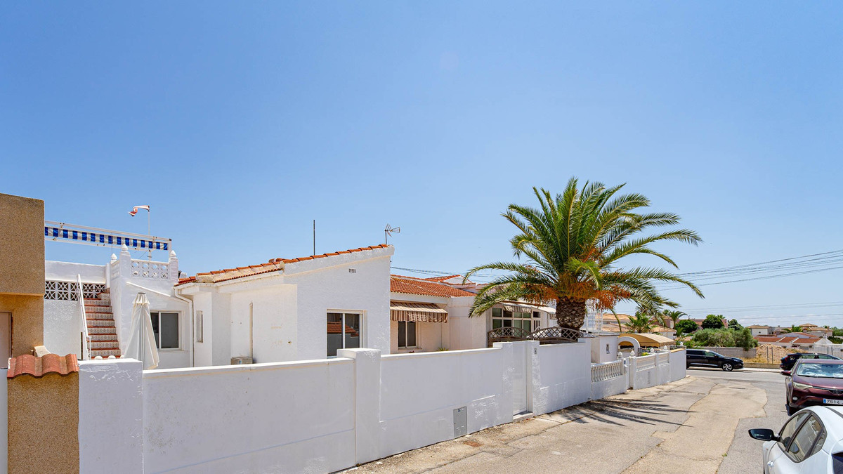 2 Bed Townhouse for sale in Ciudad Quesada Costa Blanca, Alicante, Spain