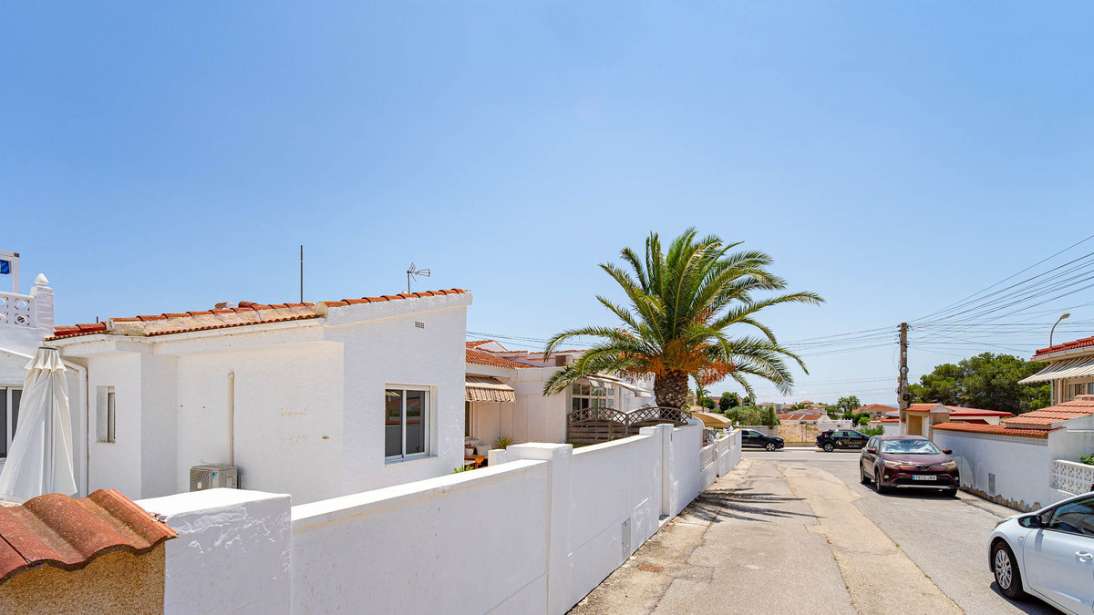 2 Bed Townhouse for sale in Ciudad Quesada Costa Blanca, Alicante, Spain