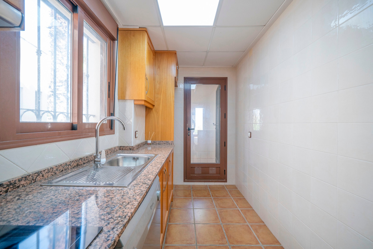 3 Bed Townhouse for sale in Algorfa Costa Blanca, Alicante, Spain