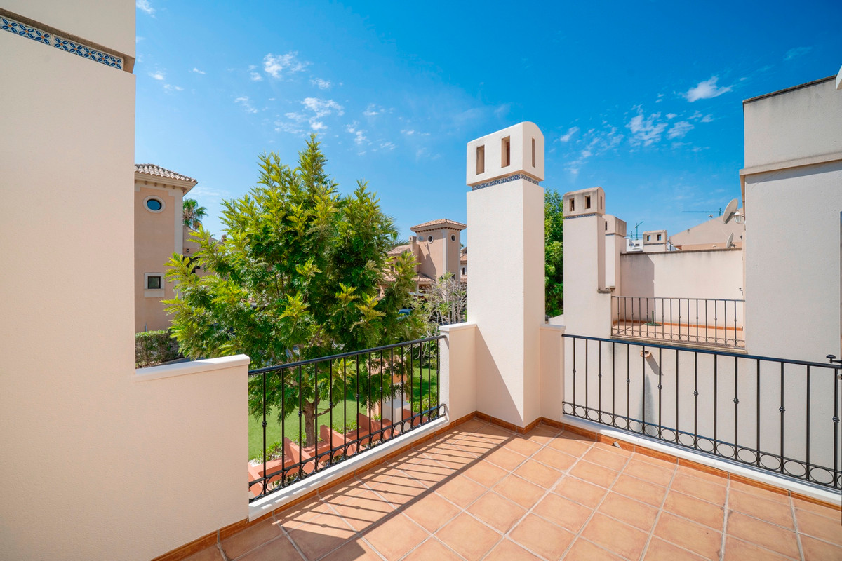 3 Bed Townhouse for sale in Algorfa Costa Blanca, Alicante, Spain