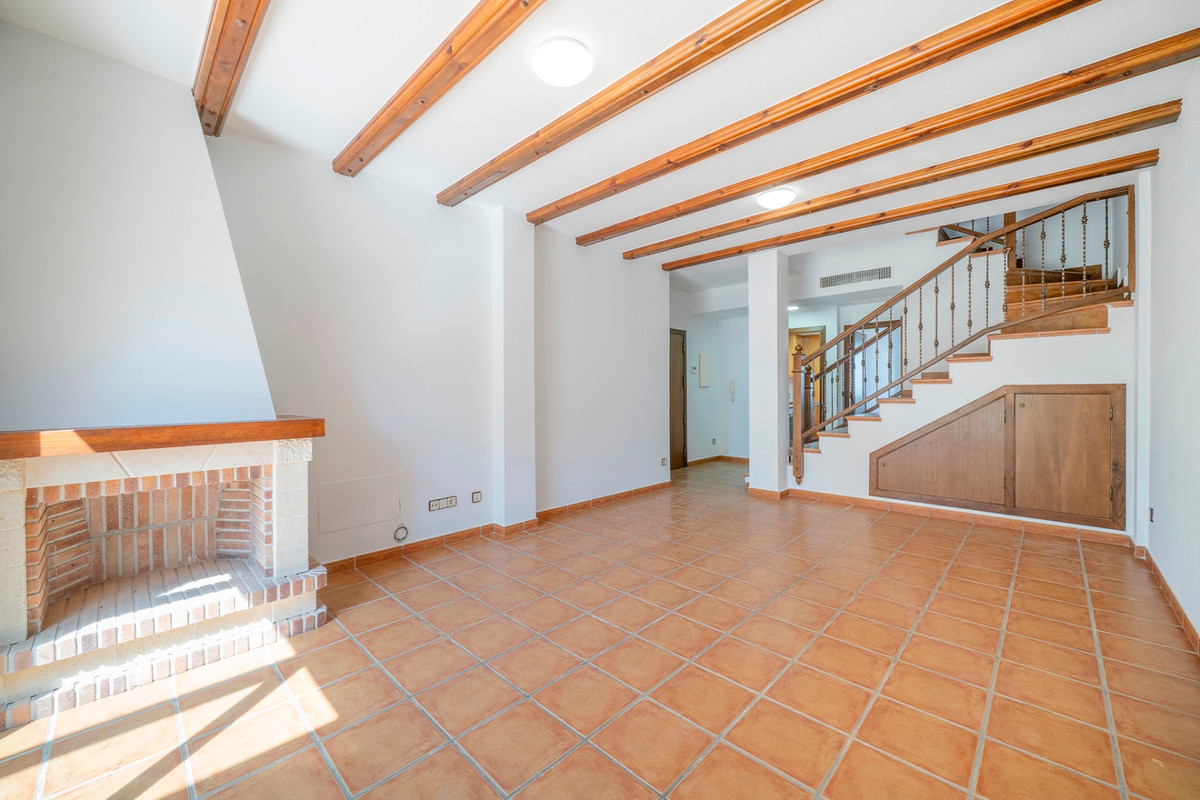 3 Bed Townhouse for sale in Algorfa Costa Blanca, Alicante, Spain