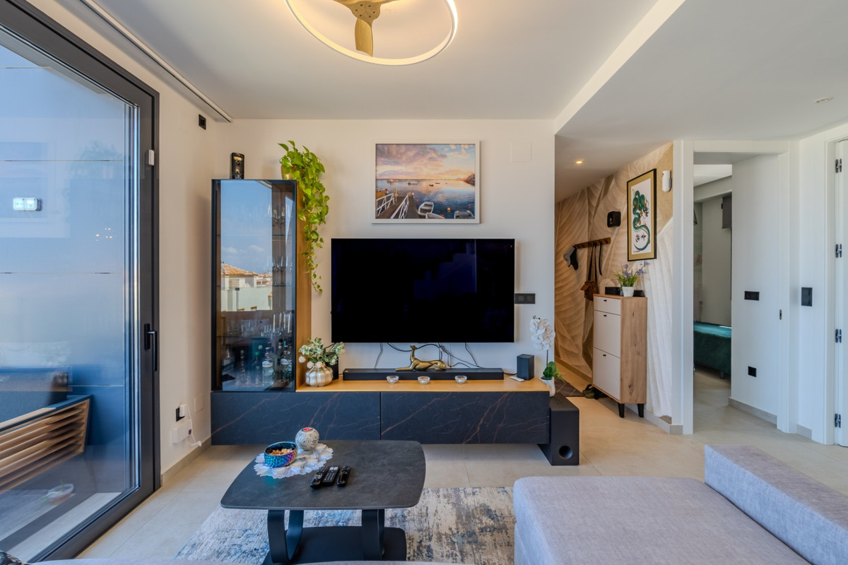 3 Bed Apartment for sale in Guardamar Del Segura Costa Blanca, Alicante, Spain