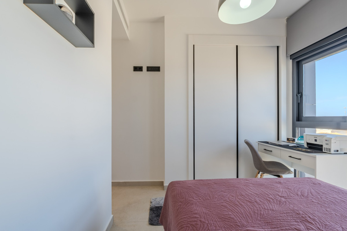 3 Bed Apartment for sale in Guardamar Del Segura Costa Blanca, Alicante, Spain