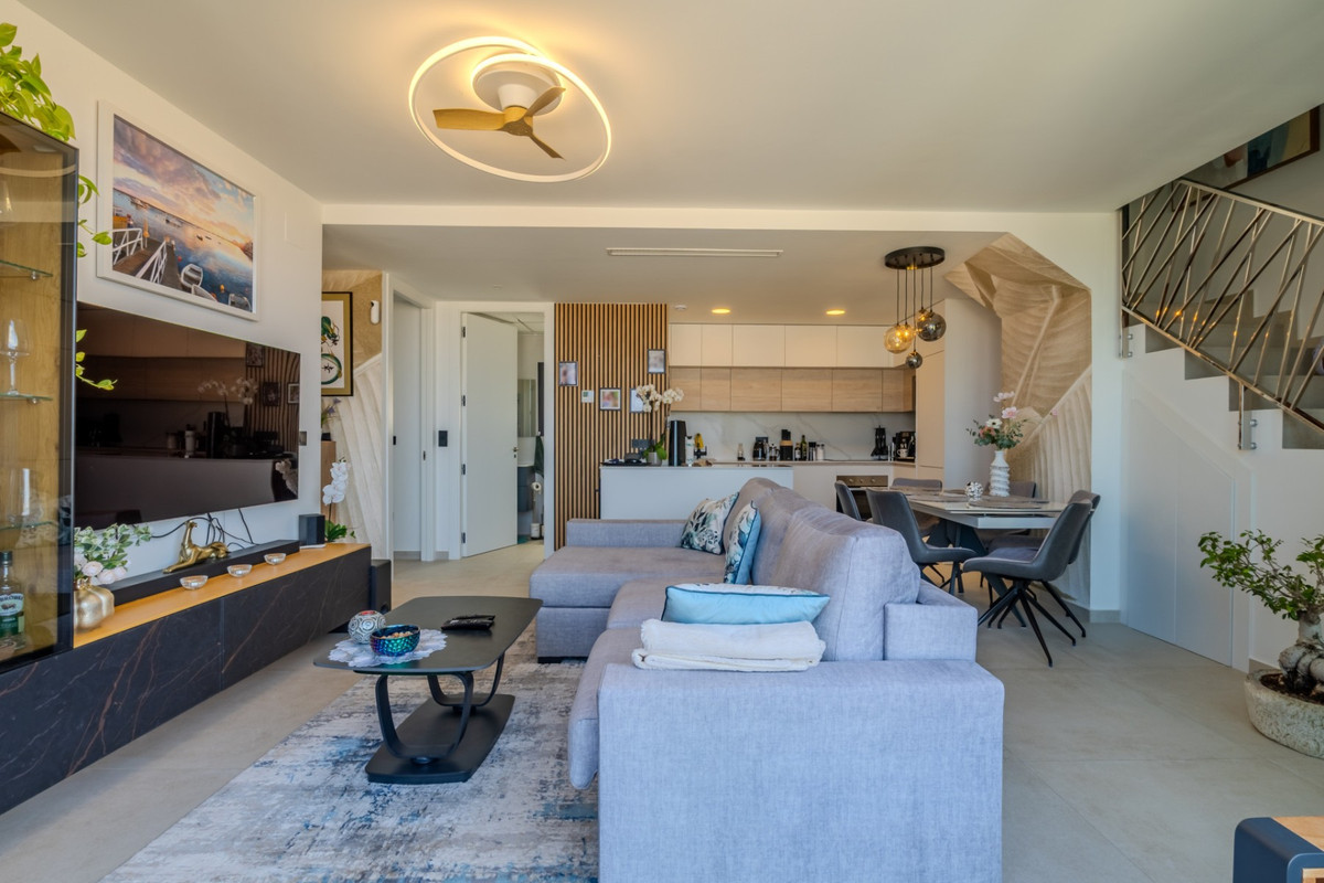 3 Bed Apartment for sale in Guardamar Del Segura Costa Blanca, Alicante, Spain