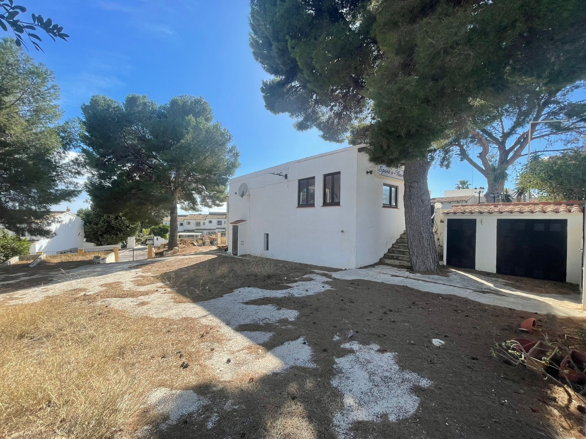 10 Bed Commercial unit for sale in Benissa Costa Blanca, Alicante, Spain