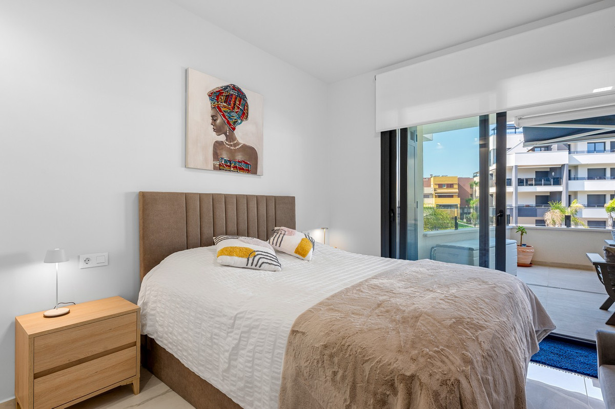 2 Bed Apartment for sale in Playa Flamenca Costa Blanca, Alicante, Spain
