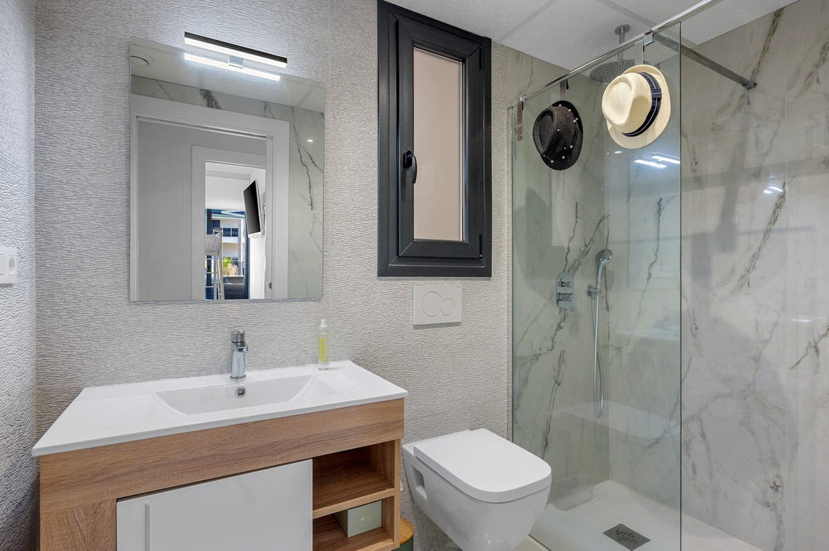 2 Bed Apartment for sale in Playa Flamenca Costa Blanca, Alicante, Spain