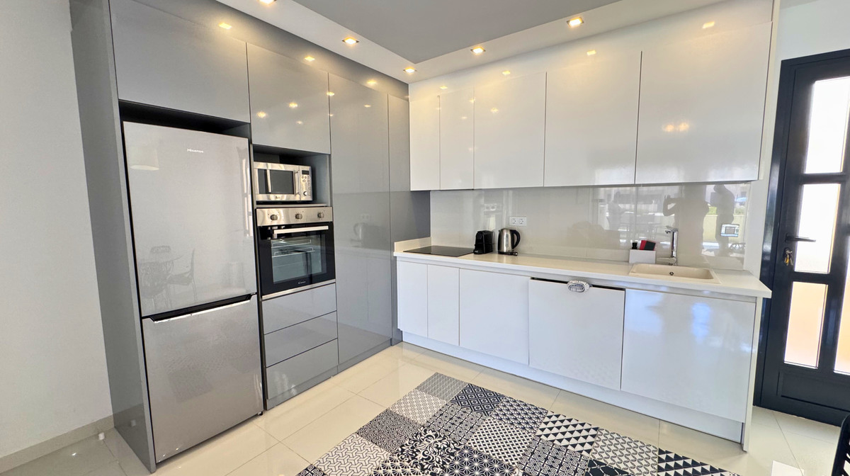 2 Bed Apartment for sale in Pilar De La Horadada Costa Blanca, Alicante, Spain