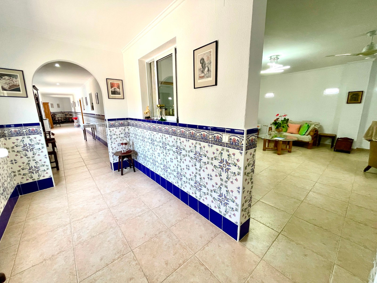 Se vende Villa - Chalet de 4 dormitorios en Costa Blanca, Alicante, España