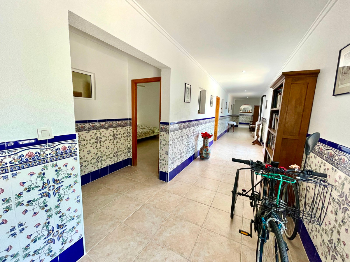 Se vende Villa - Chalet de 4 dormitorios en Costa Blanca, Alicante, España