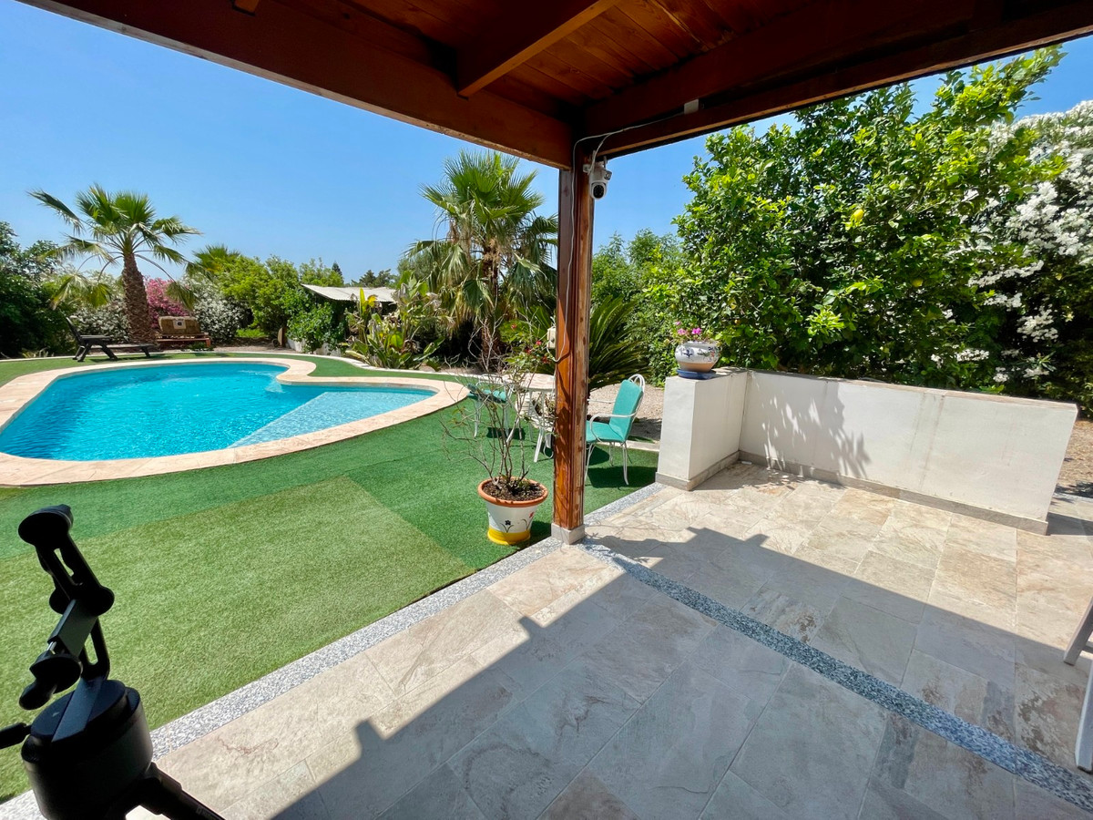Se vende Villa - Chalet de 4 dormitorios en Costa Blanca, Alicante, España