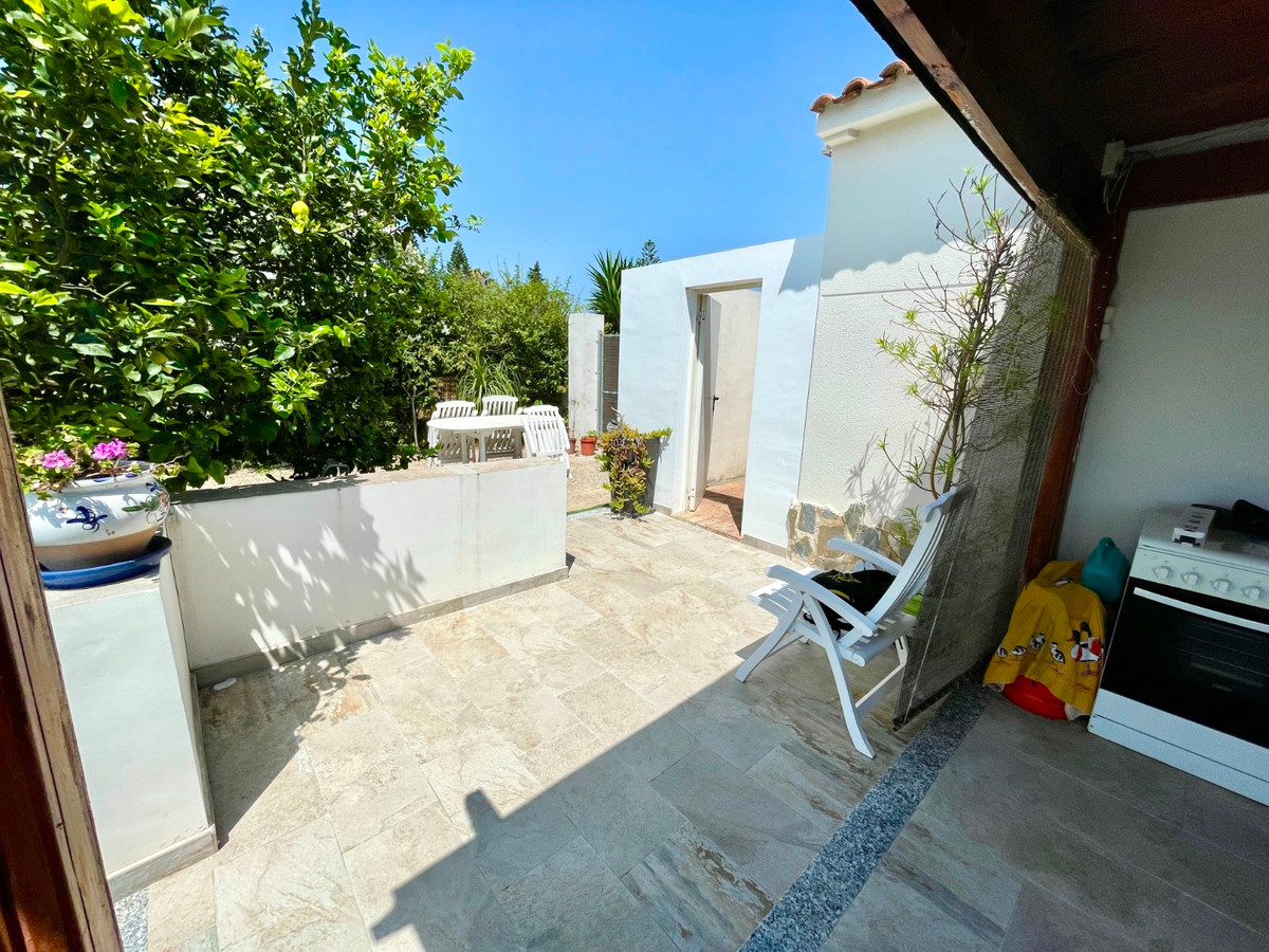 Se vende Villa - Chalet de 4 dormitorios en Costa Blanca, Alicante, España