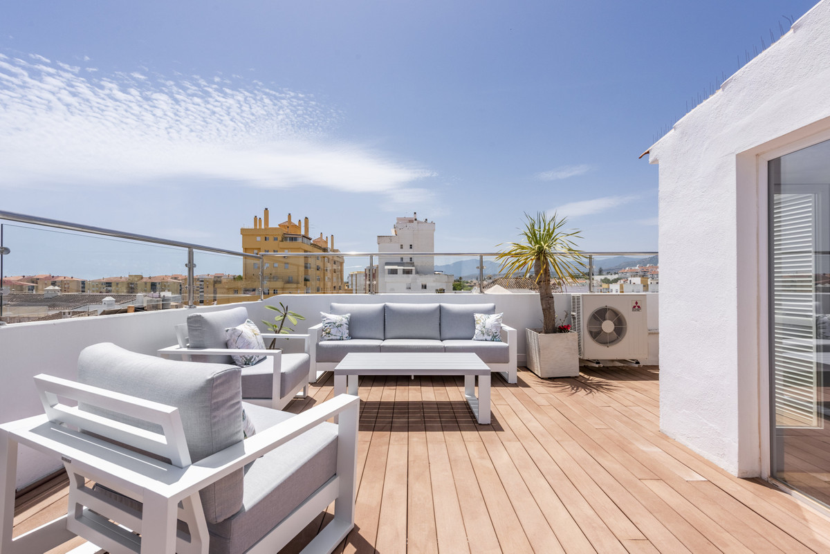 3 Bed Apartment for sale in San Pedro De Alcántara Costa Del Sol, Málaga, Spain