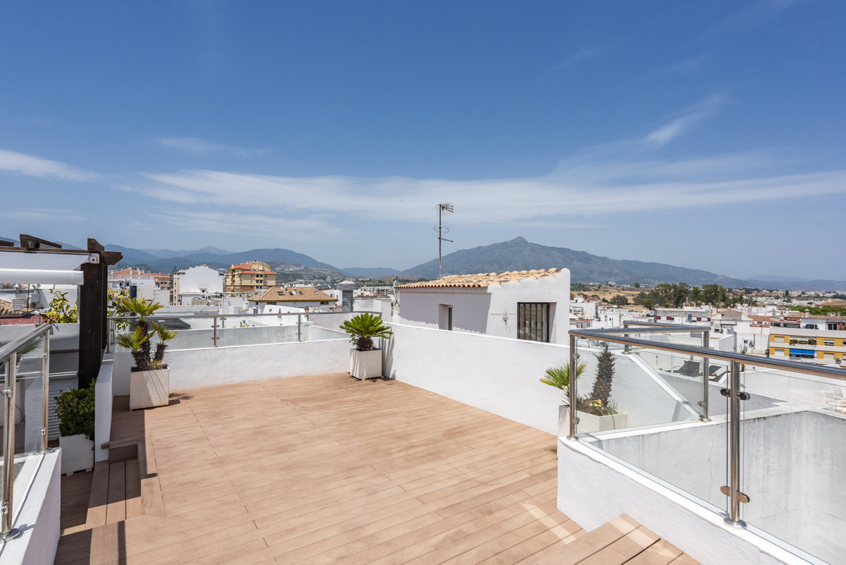 3 Bed Apartment for sale in San Pedro De Alcántara Costa Del Sol, Málaga, Spain