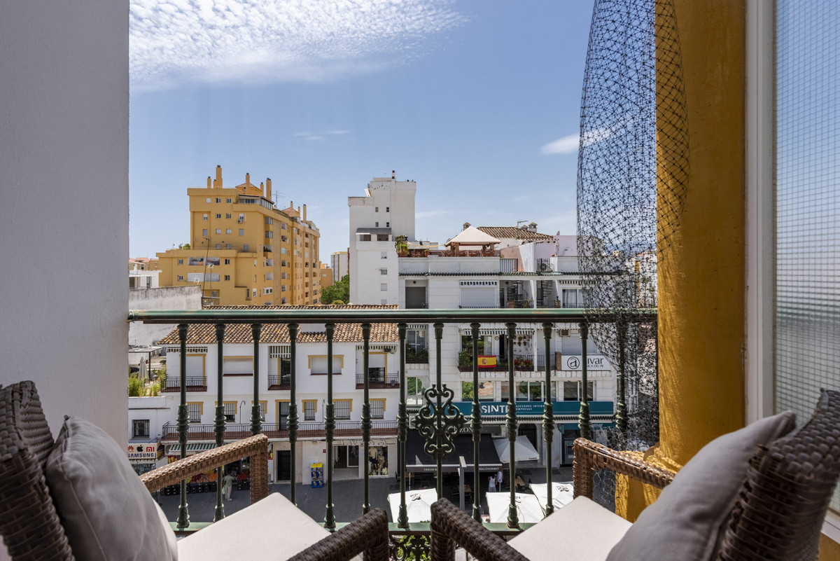 3 Bed Apartment for sale in San Pedro De Alcántara Costa Del Sol, Málaga, Spain