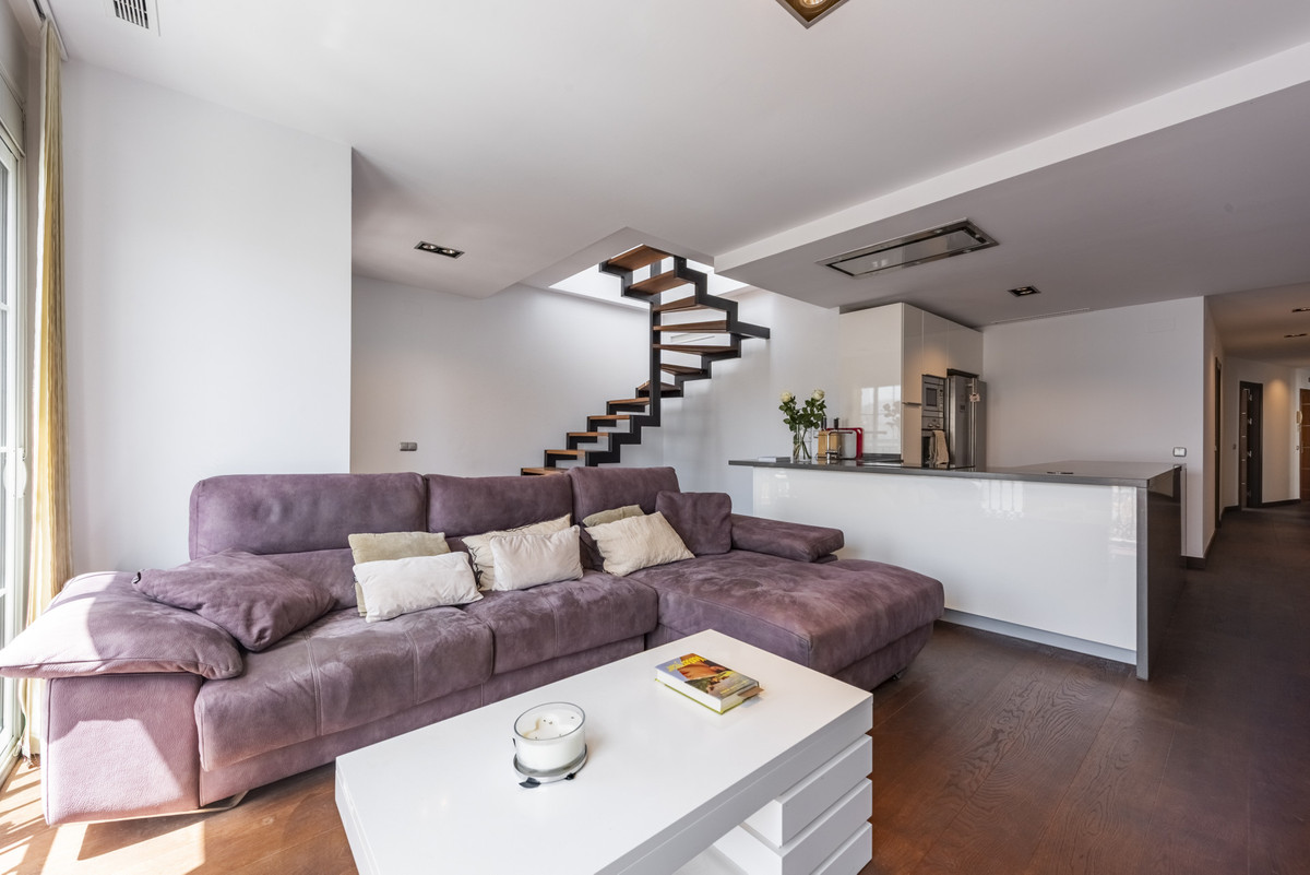 3 Bed Apartment for sale in San Pedro De Alcántara Costa Del Sol, Málaga, Spain