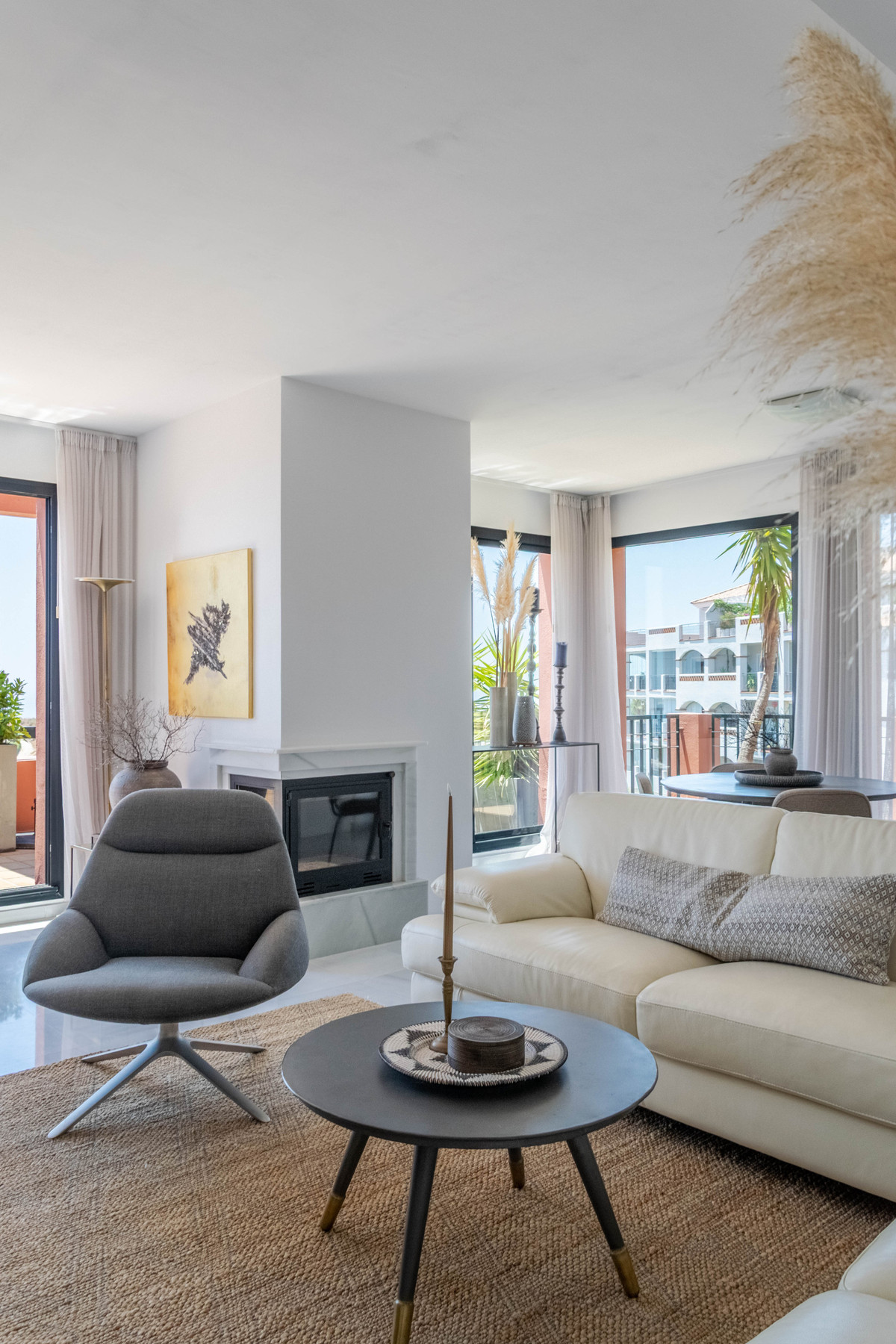 4 Bed Apartment for sale in Calahonda Costa Del Sol, Málaga, Spain