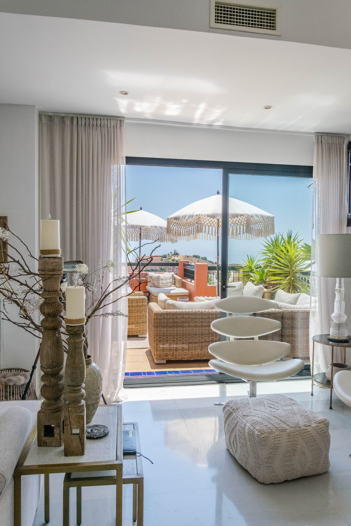 4 Bed Apartment for sale in Calahonda Costa Del Sol, Málaga, Spain