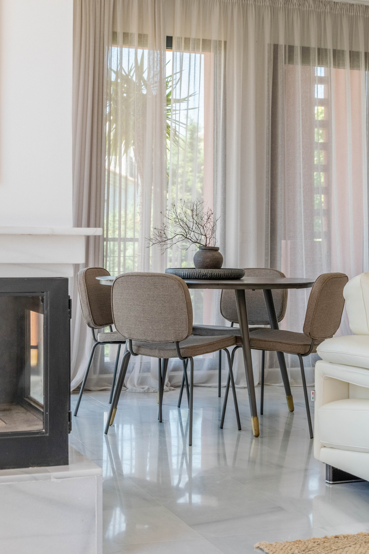 4 Bed Apartment for sale in Calahonda Costa Del Sol, Málaga, Spain