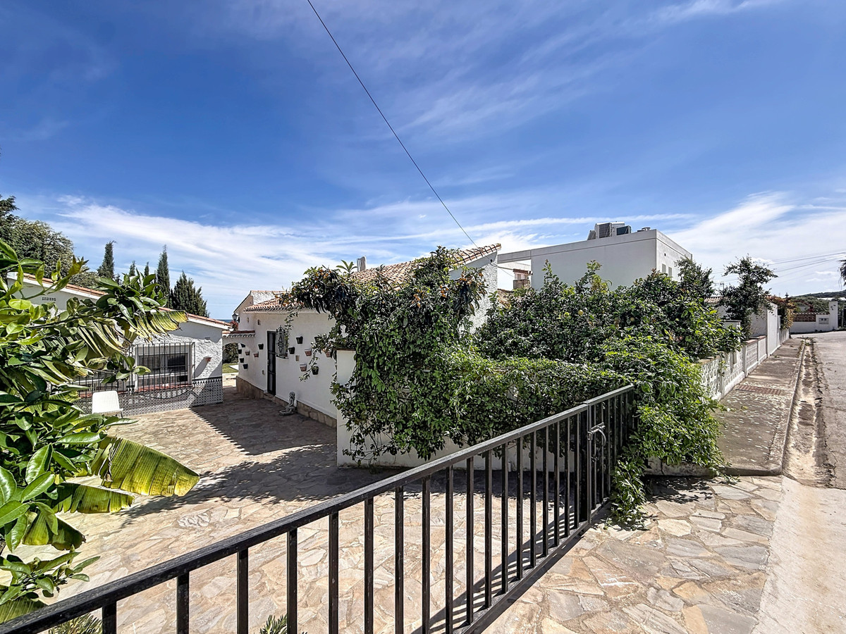 3 Bed Townhouse for sale in Manilva Costa Del Sol, Málaga, Spain
