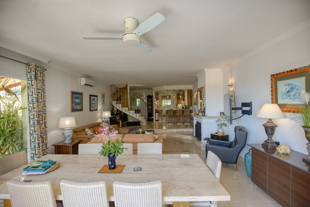 4 Bed Townhouse for sale in Nueva Andalucía Costa Del Sol, Málaga, Spain