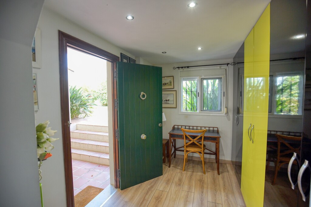 4 Bed Townhouse for sale in Nueva Andalucía Costa Del Sol, Málaga, Spain