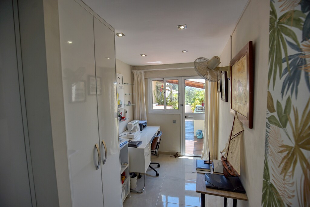 4 Bed Townhouse for sale in Nueva Andalucía Costa Del Sol, Málaga, Spain