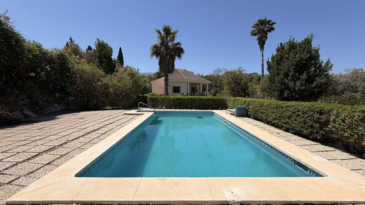 3 Bed Townhouse for sale in Alhaurín El Grande Costa Del Sol, Málaga, Spain