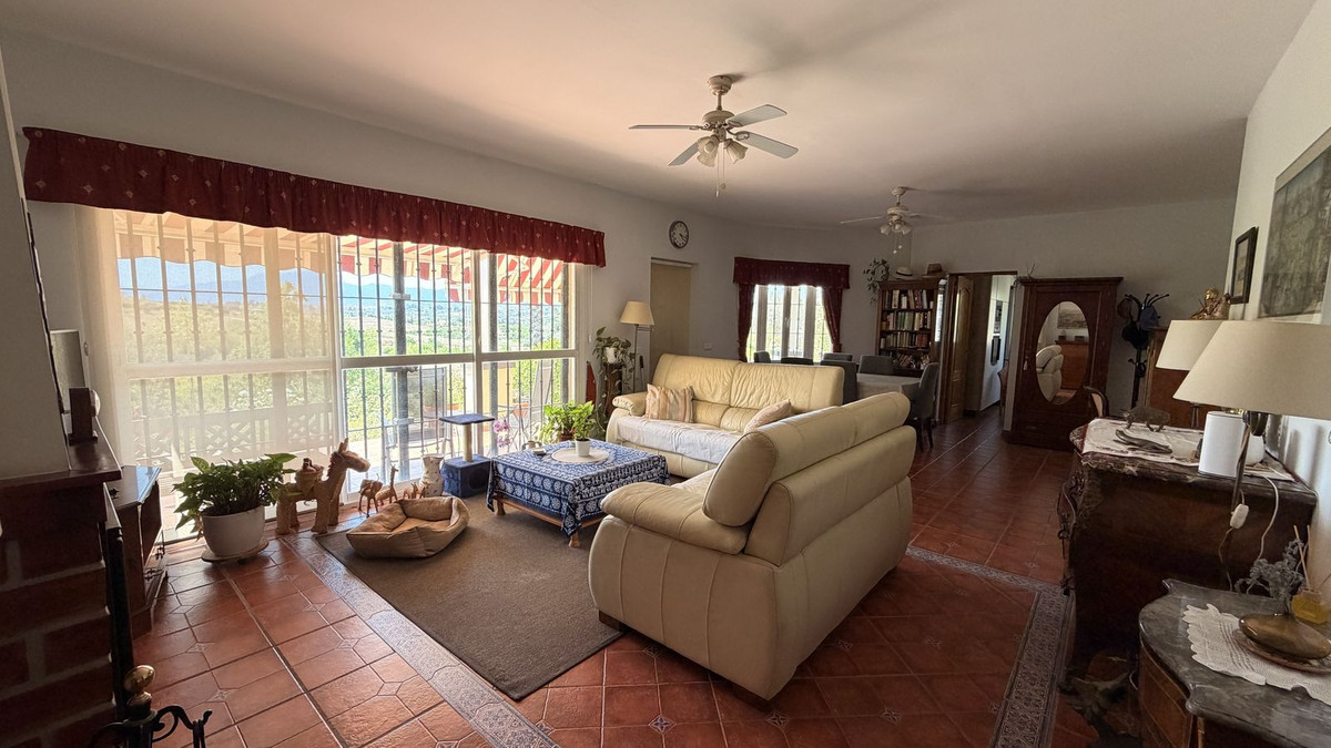 3 Bed Townhouse for sale in Alhaurín El Grande Costa Del Sol, Málaga, Spain