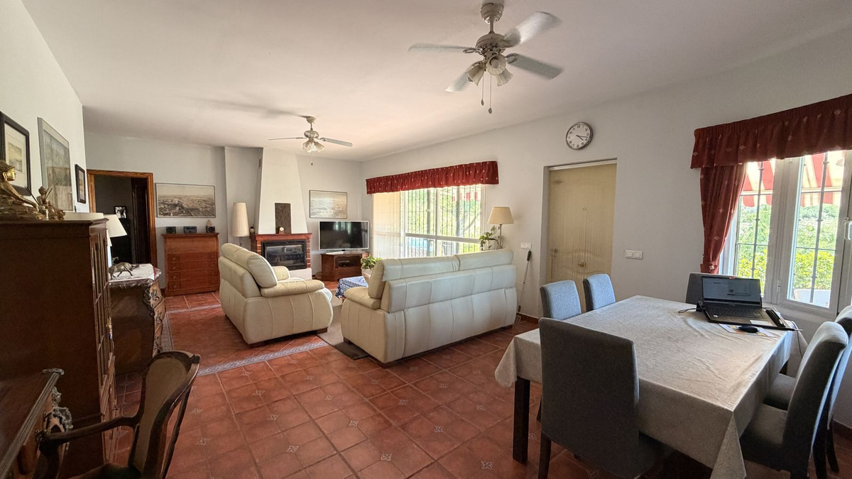 3 Bed Townhouse for sale in Alhaurín El Grande Costa Del Sol, Málaga, Spain