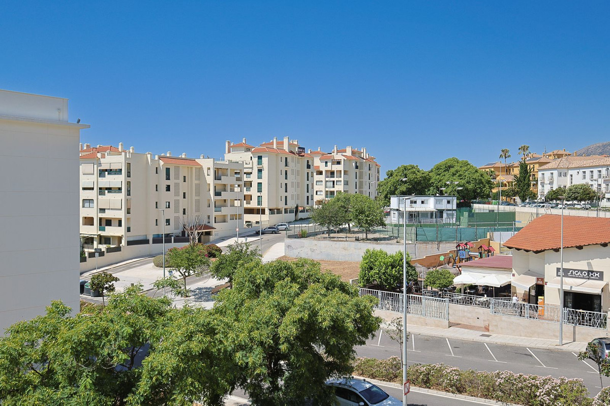 2 Bed Apartment for sale in Arroyo De La Miel Costa Del Sol, Málaga, Spain