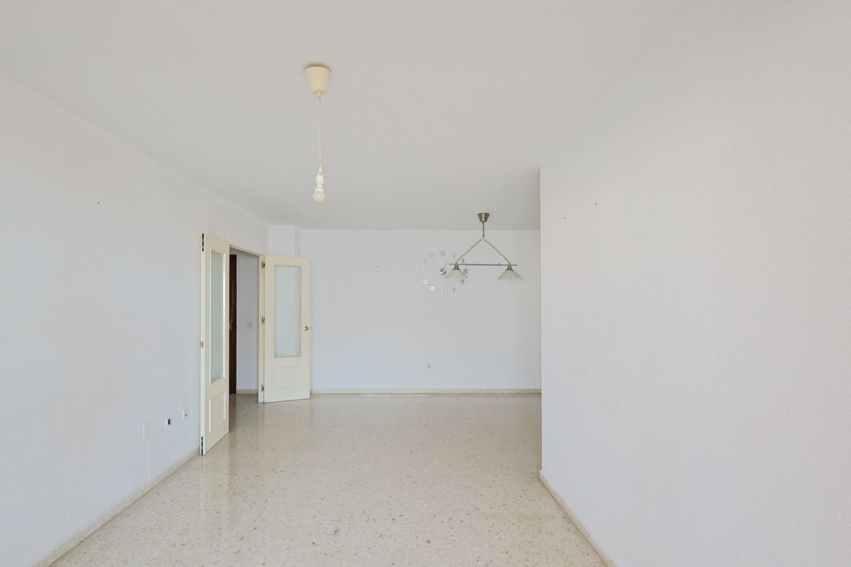 2 Bed Apartment for sale in Arroyo De La Miel Costa Del Sol, Málaga, Spain
